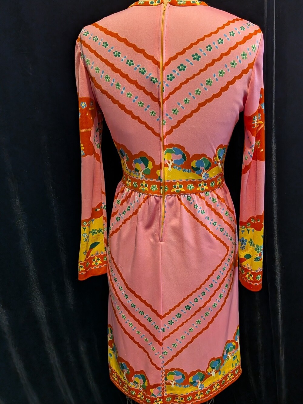 PAGANNE Vintage 70s Bold Print Knit Dress. - Picture 10 of 11
